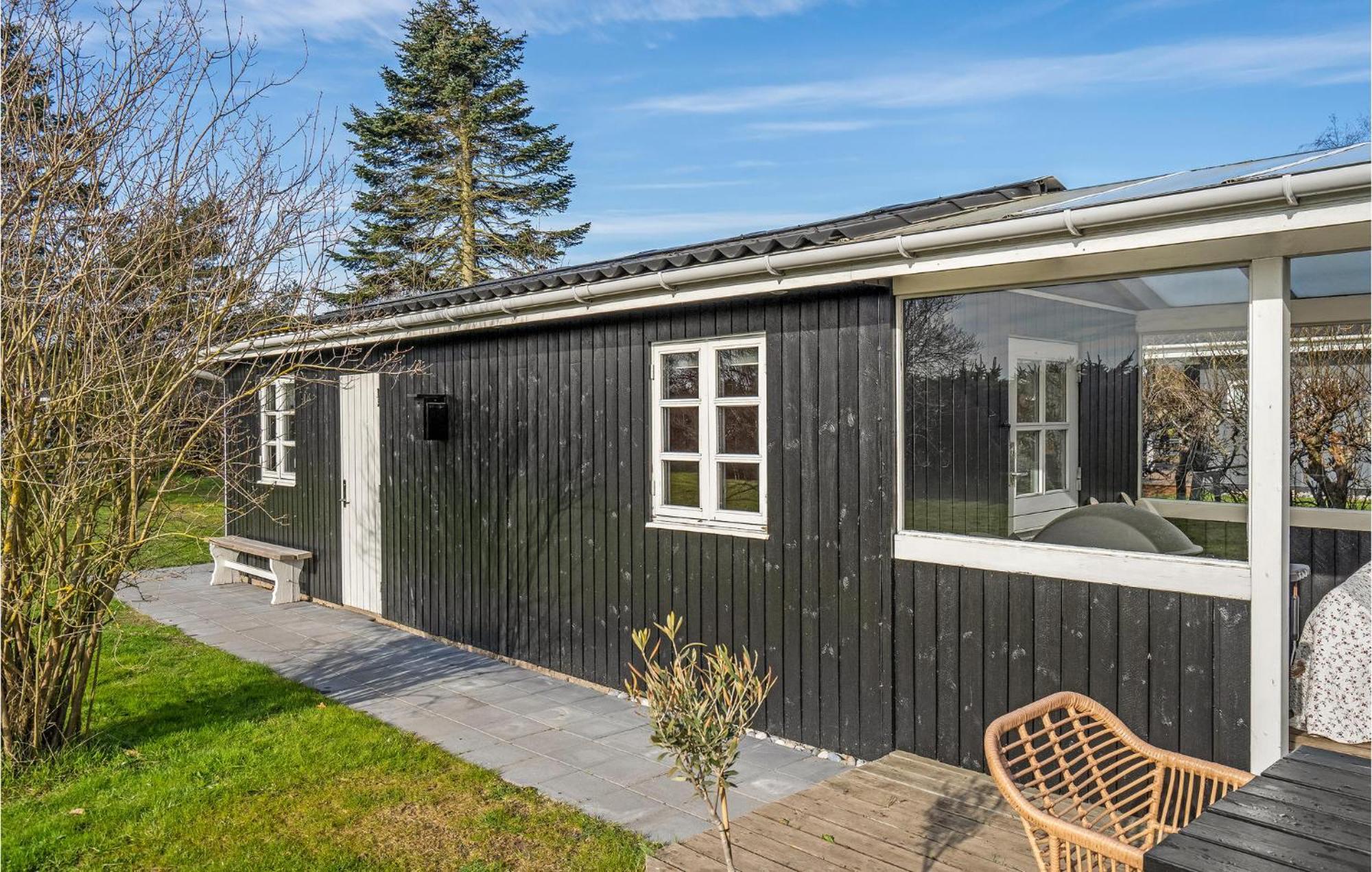 Lovely Home In Otterup With Kitchen Buitenkant foto